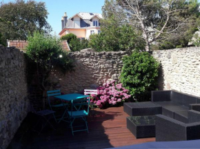Maison cosy à 200m de la plage, 3 ch, terrasse, WiFi, proche centre, idéale pour famille - FR-1-675-7